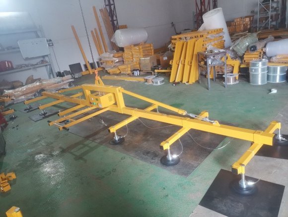 Вакуумная грузозахватная траверса г/п до 10 тонн в горизонтальном положении