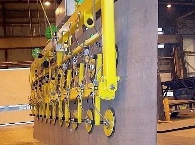 Вакуумная грузозахватная траверса г/п до 10 тонн, поворот груза на 90° в Екатеринбурге