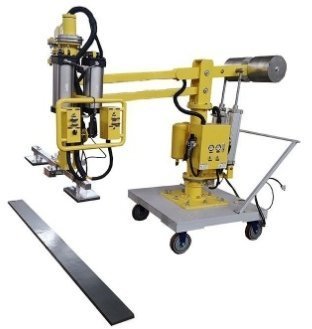 Пневматический манипулятор на перемещаемом напольном основании в Екатеринбурге